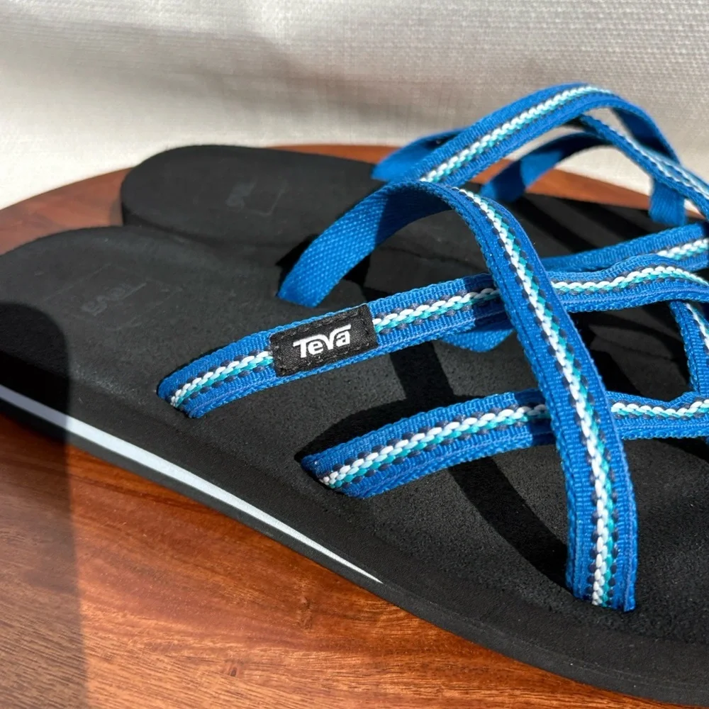 Teva Women's Olowahu Black/Blue Sandals Sz 8